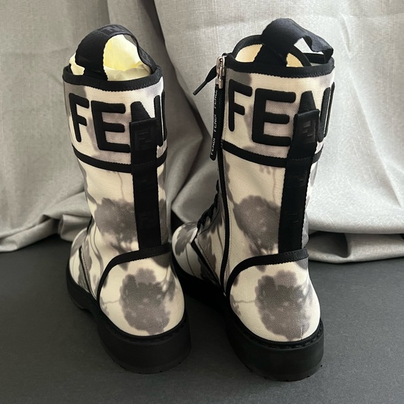 Fendi Canvas Floral Print Boots - Picture 5 of 13
